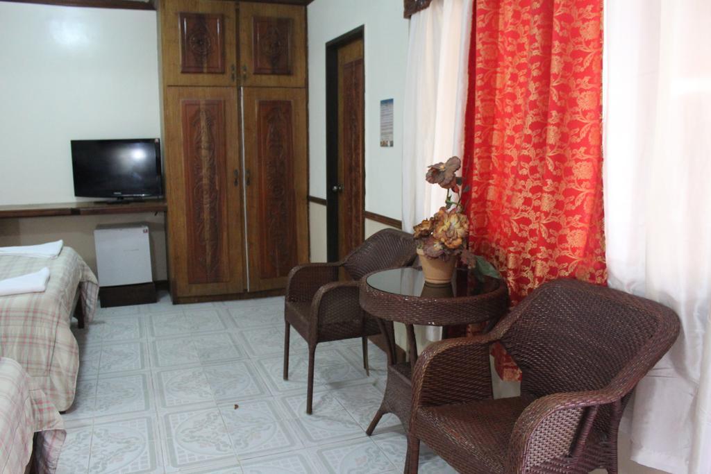 Tonglen Beach Resort Balabag  Habitación foto